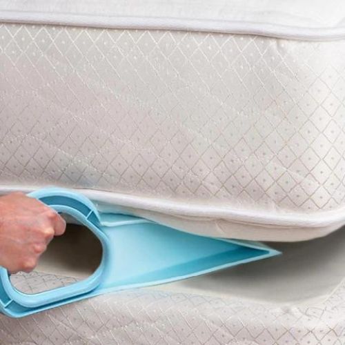 2x Ergonomic Mattress Wedges For Making Bed